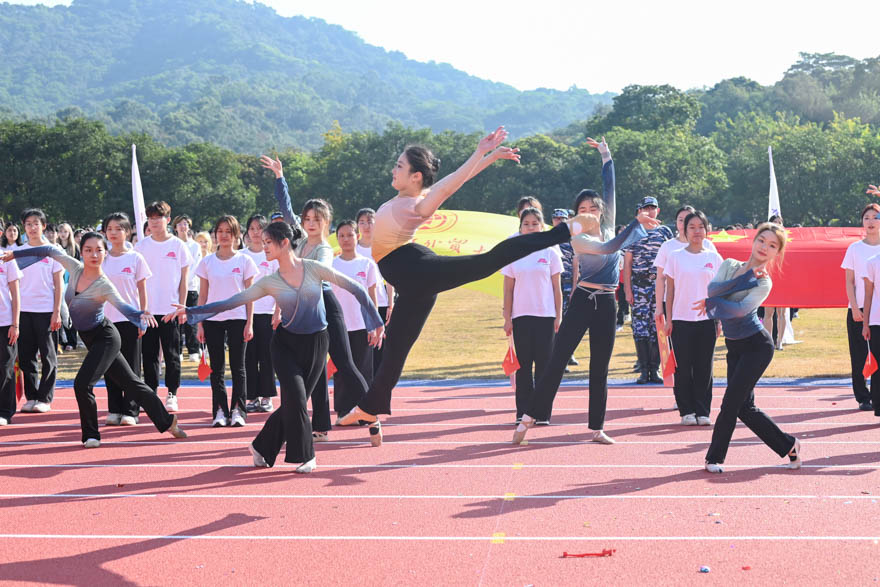 艺术学院 (4).jpg 艺术学院 (4).jpg