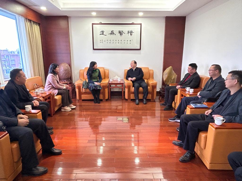 与清远市清新区刘建俊书记会面.jpg 与清远市清新区刘建俊书记会面.jpg