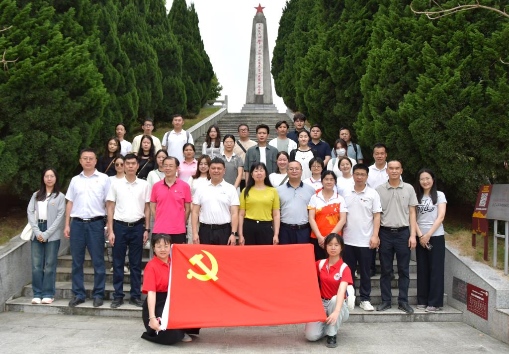 DSC_2502.JPG DSC_2502.JPG